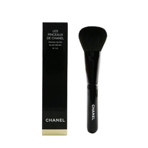 pinceau blush chanel|LES PINCEAUX DE CHANEL Blush Brush N°110.